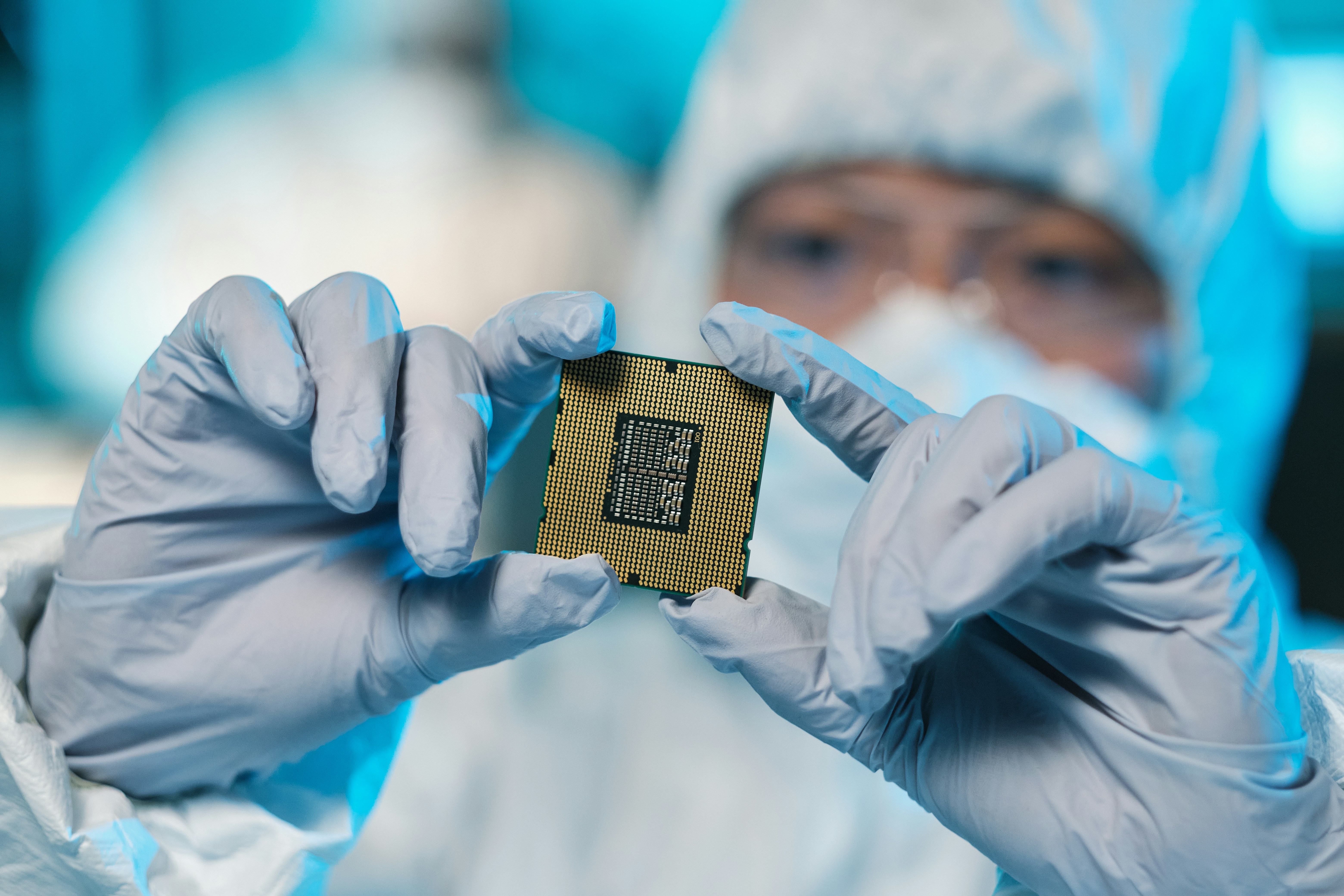 ASML controls 90% of the chipmaking market. Japan’s DNP wants a slice of that pie